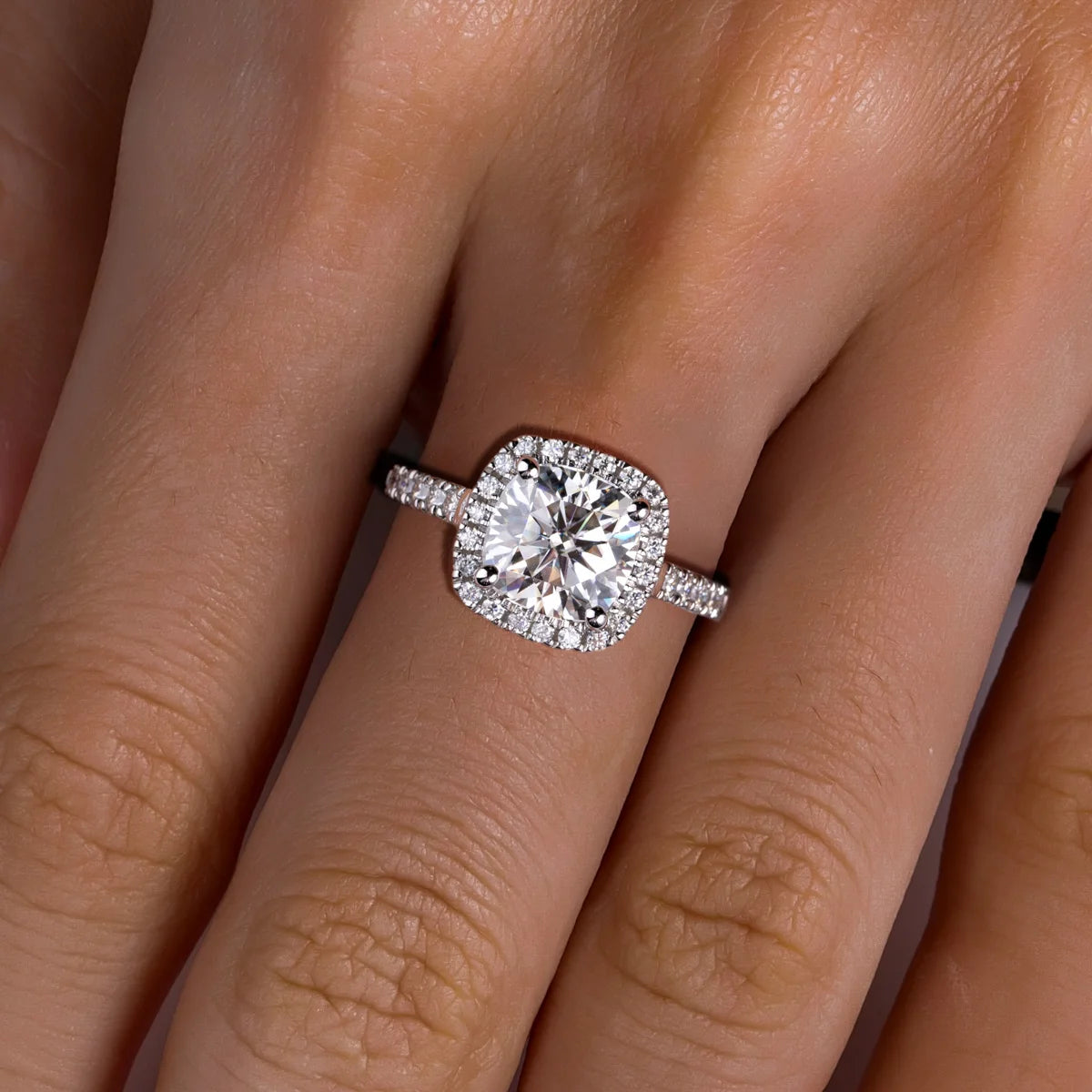 AnuJewel 3ct Cushion Cut D Color Moissanite Halo Engagement Rings 18K Gold Plated Luxury Wedding Band Rings Jewelry Wholesale