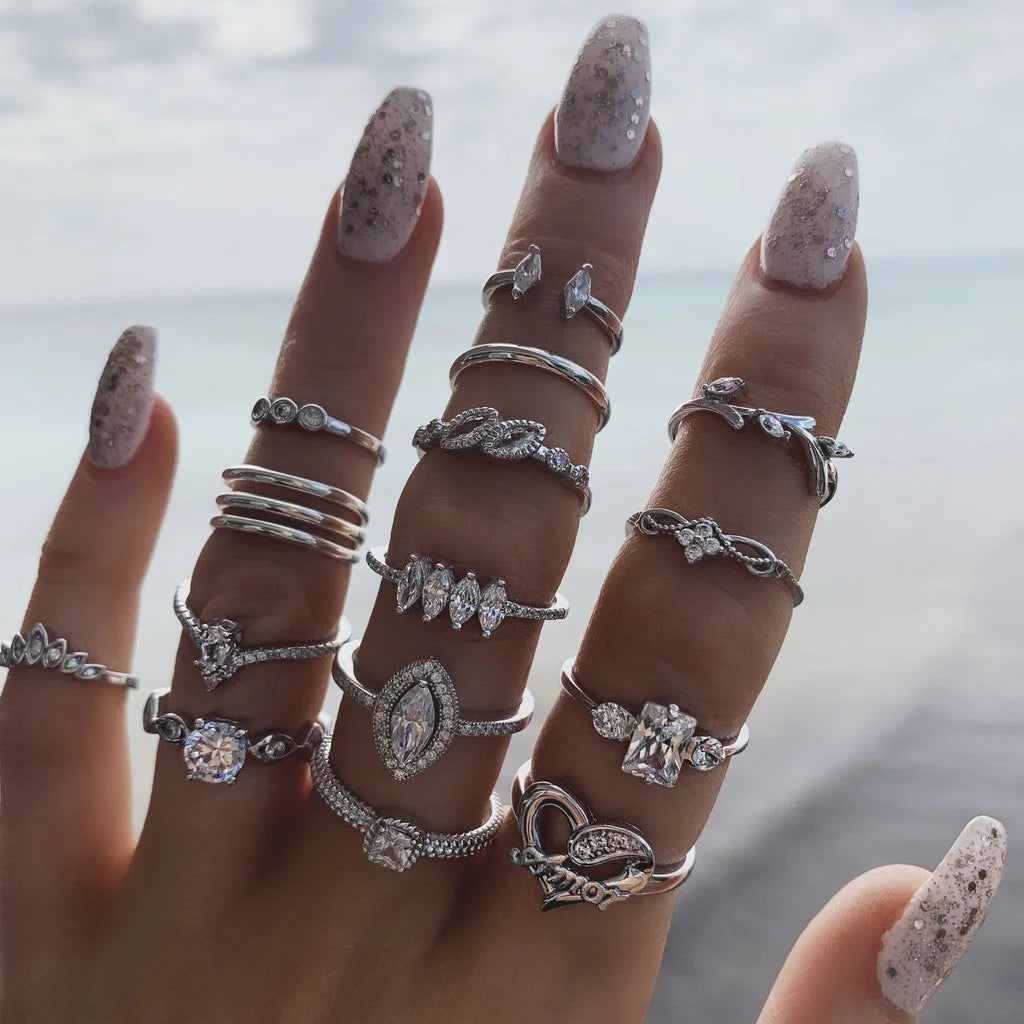 15Pcs Vintage Rings Set For Women Fashion Cross Floral Palm Pattern Crystal Geometric Rings Trendy Finger Jewelry Gifts New