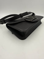 Valentino Garavani VALENTINO GARAVANI VLOGO Black Handbag