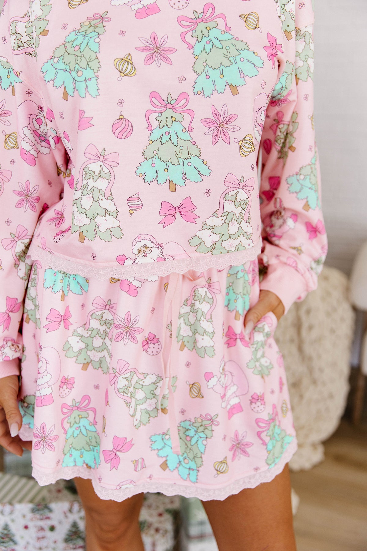 Pink Christmas Theme Print Long Sleeve Pullover Flowy Skort 2pcs Set