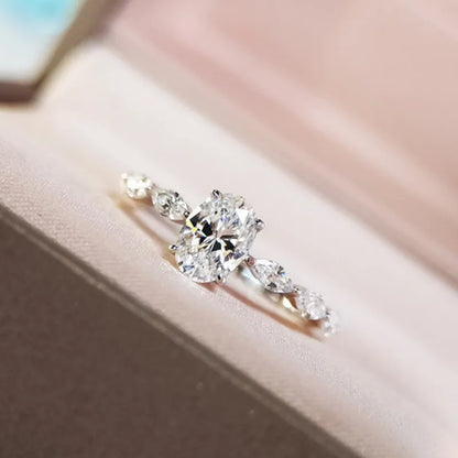 Huitan Dainty Women Engagement Rings AAA Cubic Zircon Silver Color Delicate Proposal Ring for Lover High Quality Wedding Jewelry