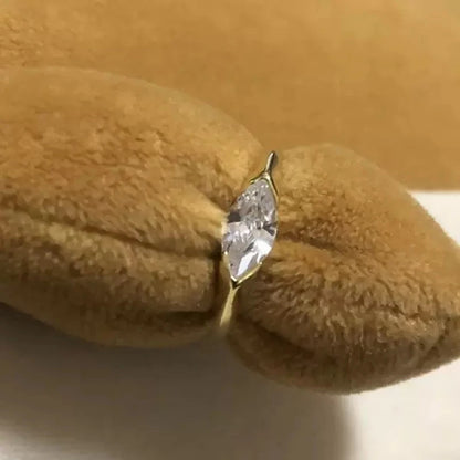 Huitan Smooth Rings for Women High-quality Gold Color Wedding Engagement Promise Rings Anniversary Gift Timeless Style Jewelry