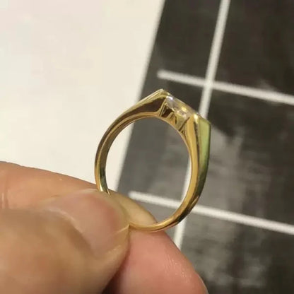 Huitan Smooth Rings for Women High-quality Gold Color Wedding Engagement Promise Rings Anniversary Gift Timeless Style Jewelry