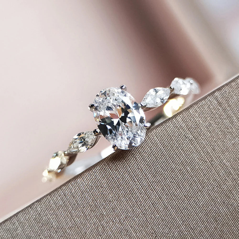 Huitan Dainty Women Engagement Rings AAA Cubic Zircon Silver Color Delicate Proposal Ring for Lover High Quality Wedding Jewelry