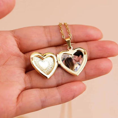Customized 1/2 Photo Heart Locket Pendant Necklace, Fashion Women Necklace Personalized Souvenir Gifts, Mother's Day Idea Gifts