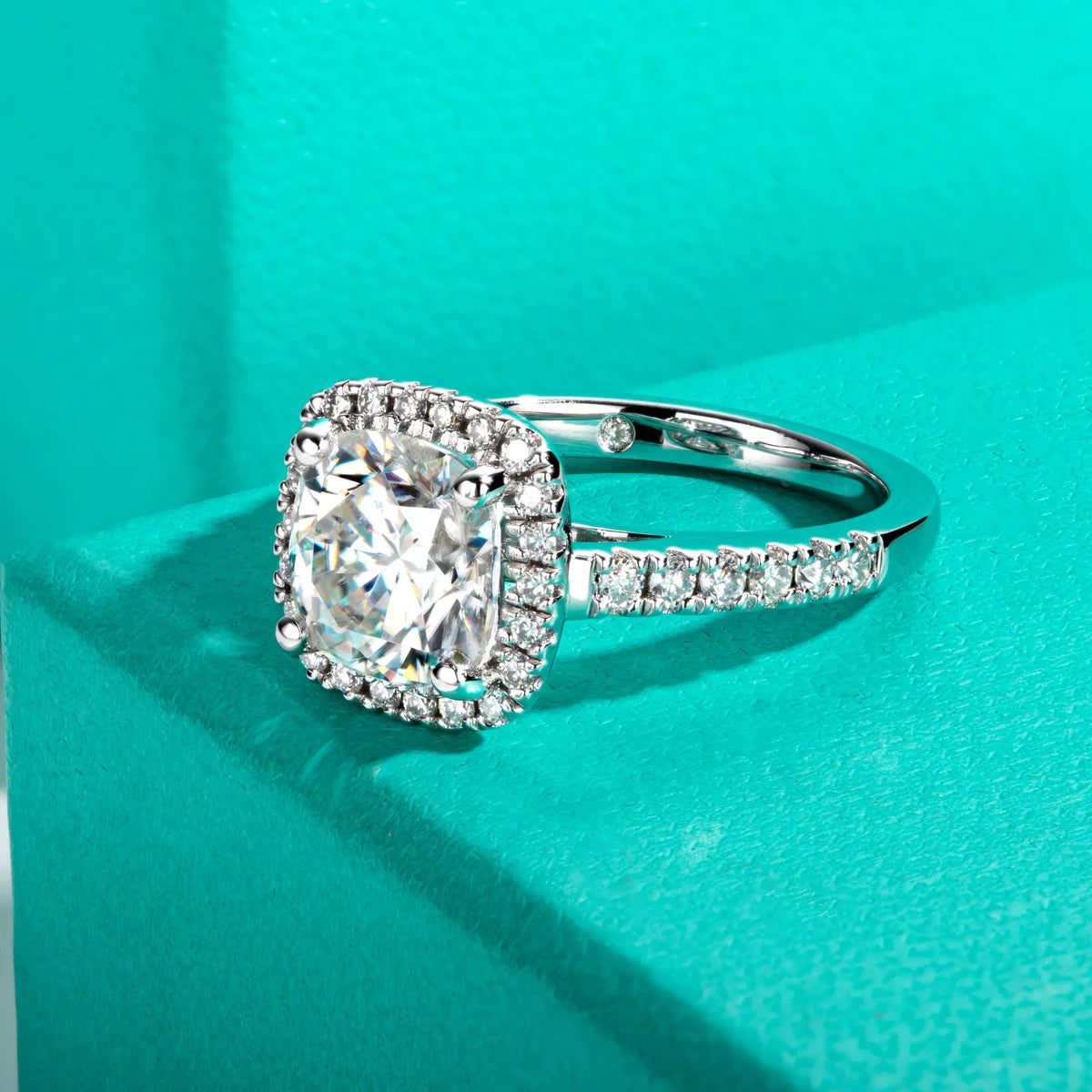 AnuJewel 3ct Cushion Cut D Color Moissanite Halo Engagement Rings 18K Gold Plated Luxury Wedding Band Rings Jewelry Wholesale