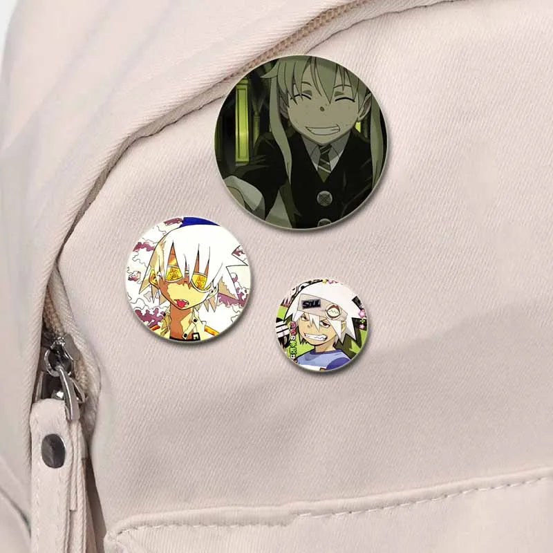 58MM Anime Soul Eater Pins Tinplate Brooch Figure Badge Handmade Brooches for Backpack Clothes Decoration Fashion Jewelry Gifts
