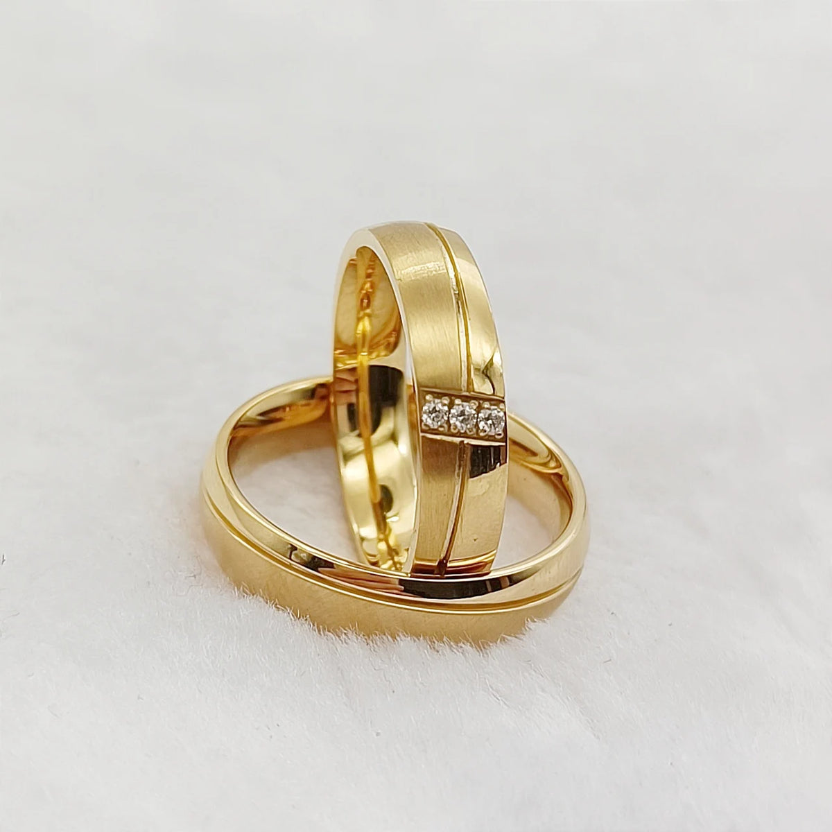 2pcs 18k Gold Plated Wedding Rings Set for Couples Europe Stardand Surgical Stainless Steel Fashion Jewelry Lovers Alliance