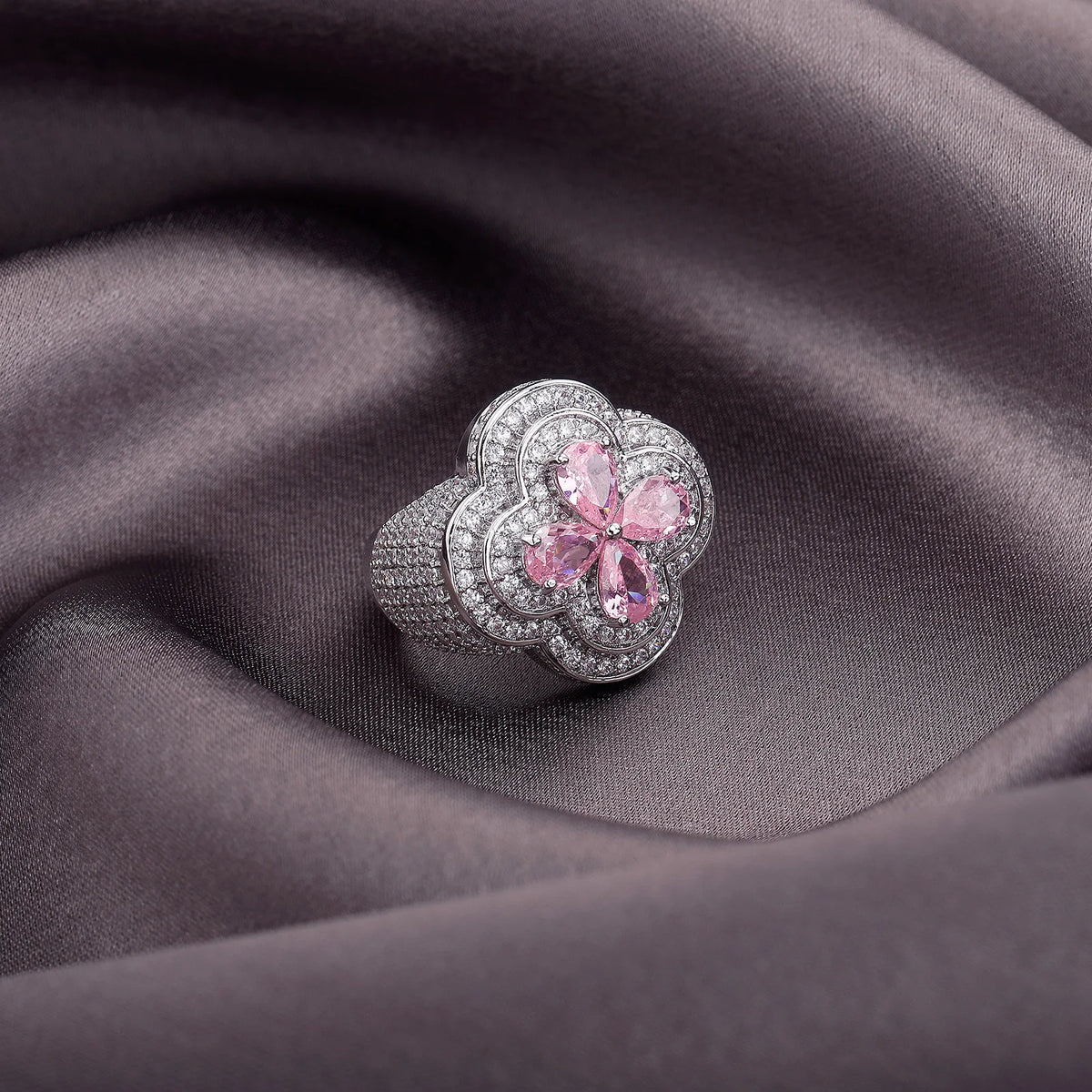 TOPGRILLZ Iced Out Colorful Four Leaf Flower Ring Bling Mirco Paved Cubic Zirconia Punk Rings For Men Women Jewelry