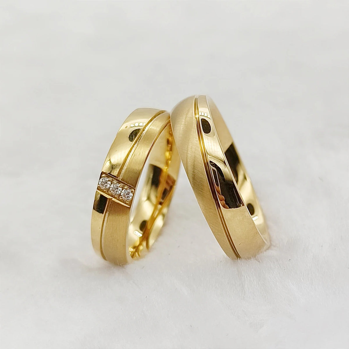 2pcs 18k Gold Plated Wedding Rings Set for Couples Europe Stardand Surgical Stainless Steel Fashion Jewelry Lovers Alliance