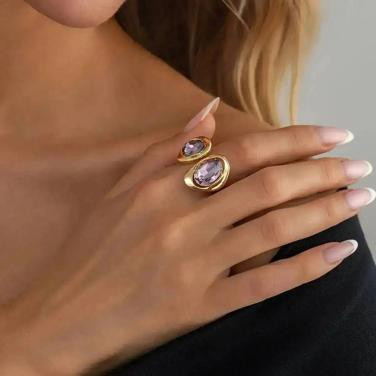 KunJoe Trendy Charm Acrylic Rhinestone Rings Women Vintage Luxury Metal Geometric Finger Ring Daily Wear Jewelry Accessorioes