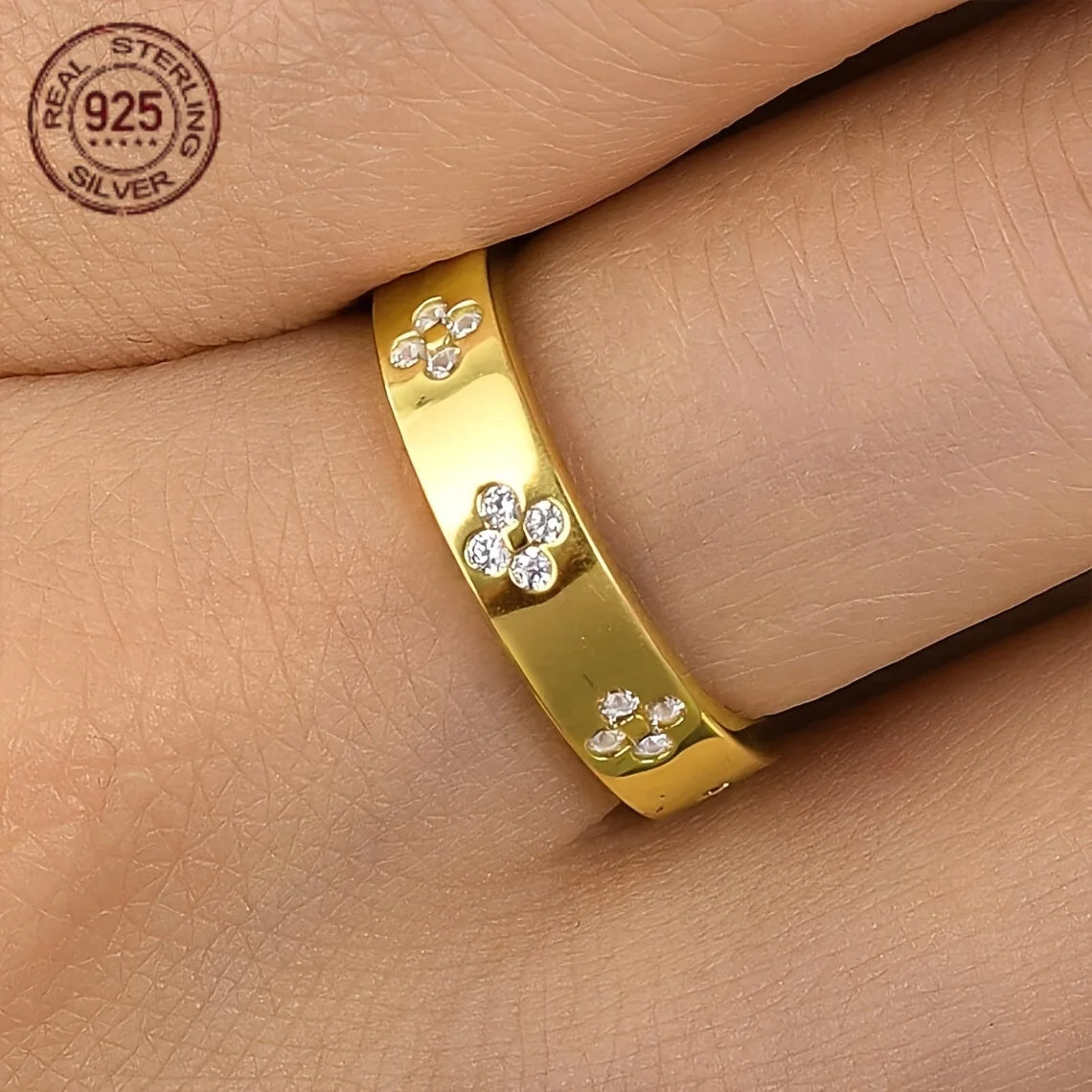 Luxury 925 Sterling Four Leaf Clover Rings For Women 18K Gold Plated AAAAA Zircon Thin Wedding Band Ring Banquet Jewelry Gifts