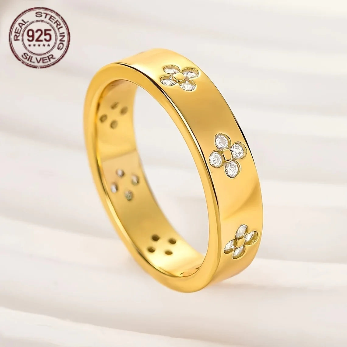 Luxury 925 Sterling Four Leaf Clover Rings For Women 18K Gold Plated AAAAA Zircon Thin Wedding Band Ring Banquet Jewelry Gifts