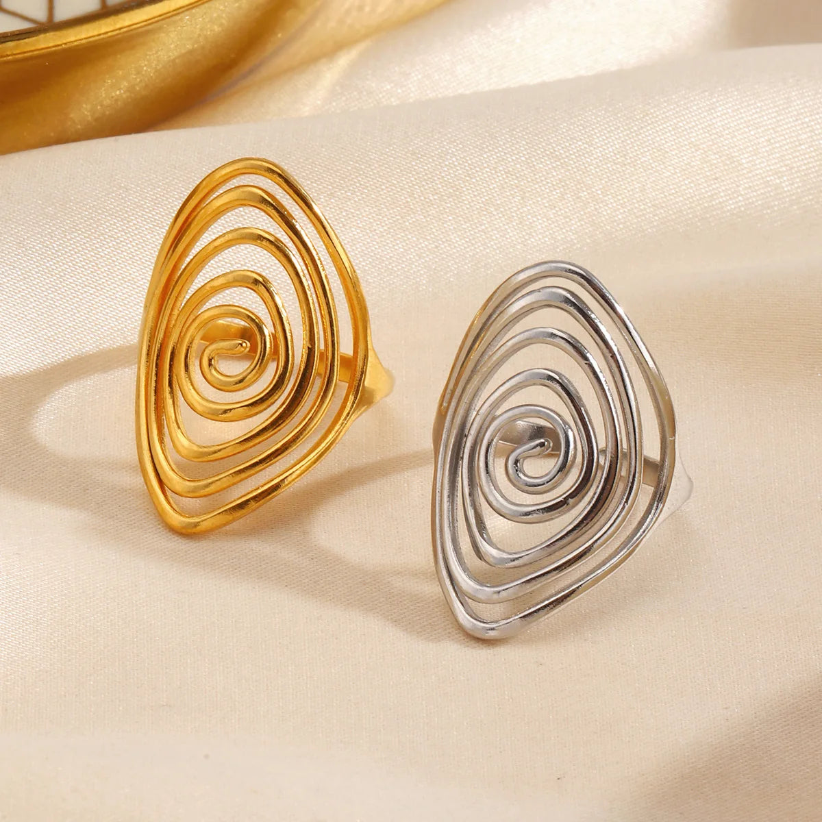 LATS Creaive Stainless Steel Spiral Ring for Women Man Minimalist Irregular Twisted Swirl Rings Fashion Jewelry Unique Gifts