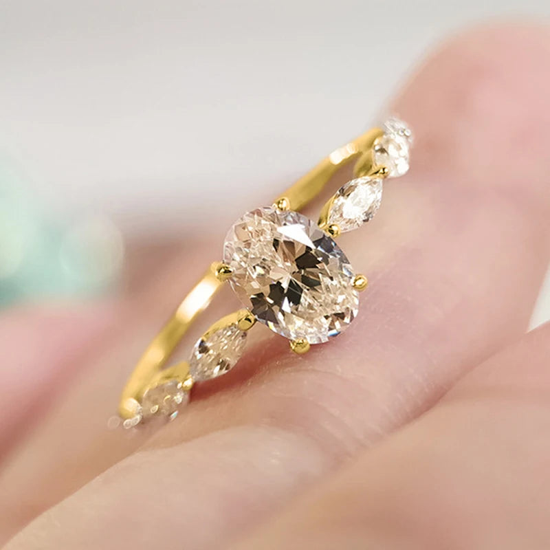 Huitan Dainty Women Engagement Rings AAA Cubic Zircon Silver Color Delicate Proposal Ring for Lover High Quality Wedding Jewelry