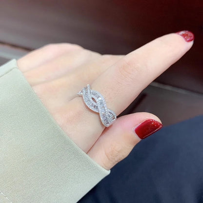 Huitan Twisty Design Women Rings Inlaid Bright Cubic Zirconia For Wedding Party Engagement Delicate Elegant Accessories Jewelry