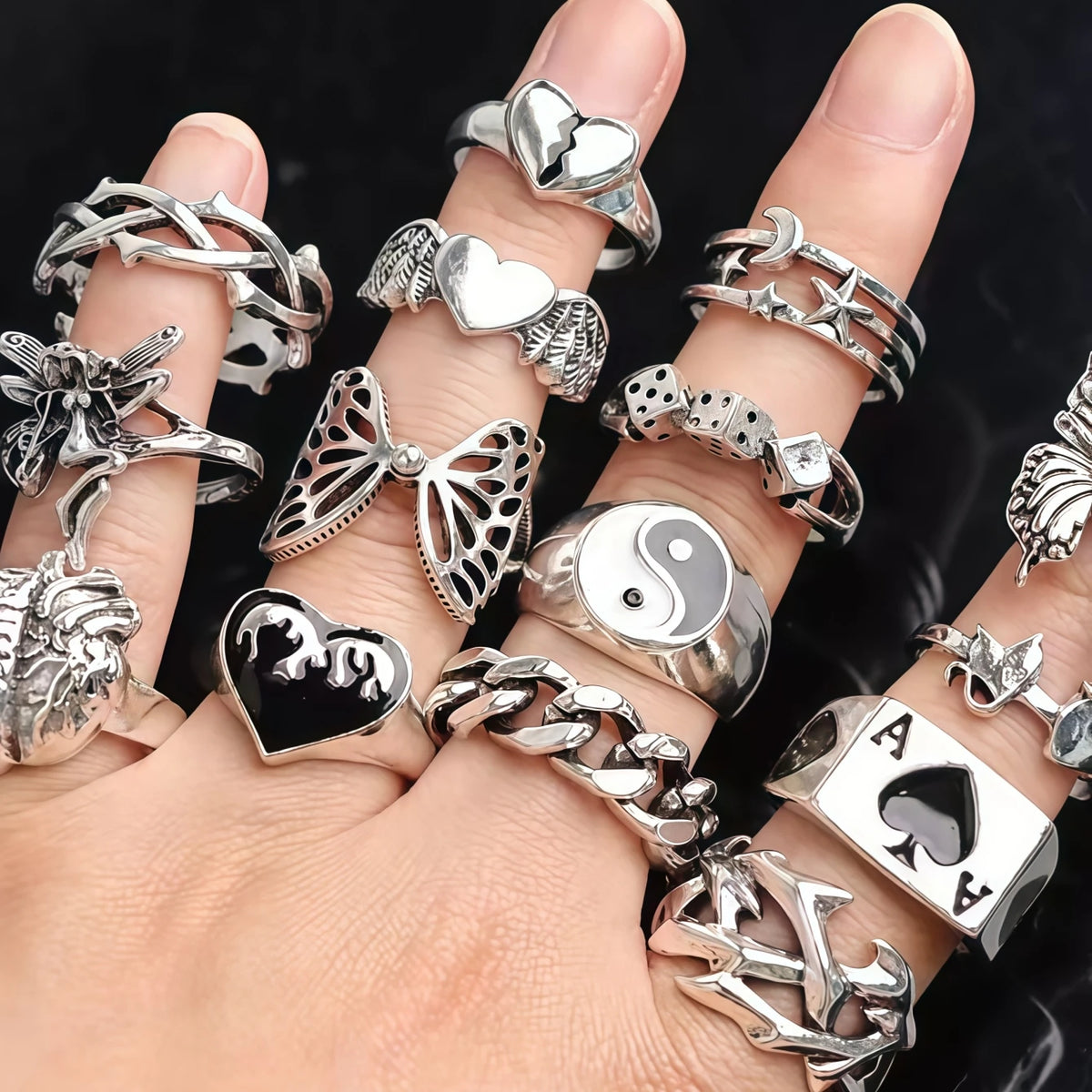 10/20/30/50/100Pieces Vintage Punk Heart Butterfly Rings Set For Women Men Mix Style Hip Hop Finger Ring Jewelry Party Gifts