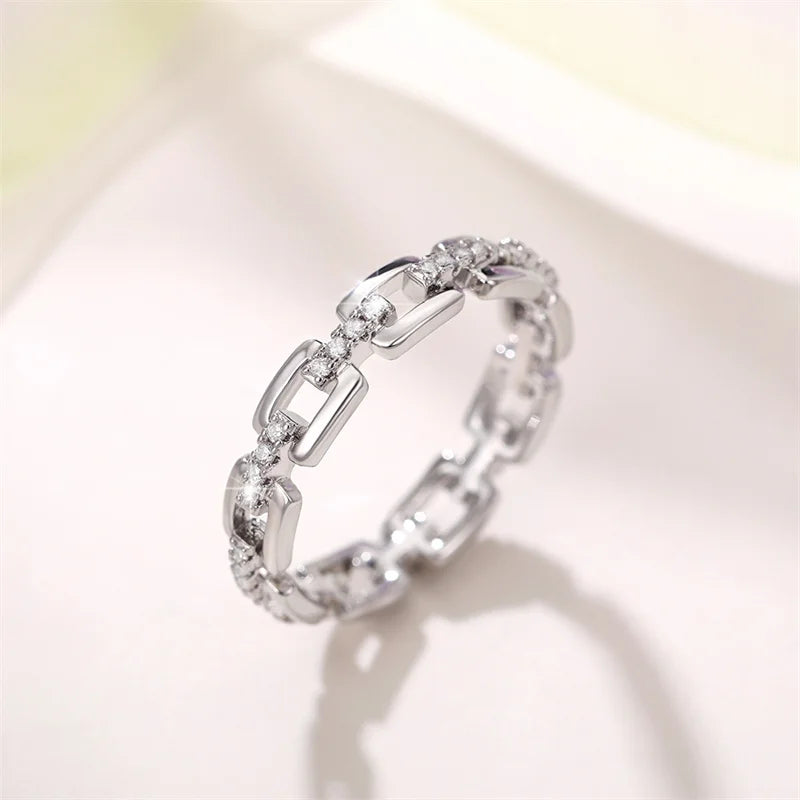 Huitan Classic Linked Designed Rings for Men/Women Wedding Bands Accessories with CZ Silver Color Couple Rings Eternity Jewelry