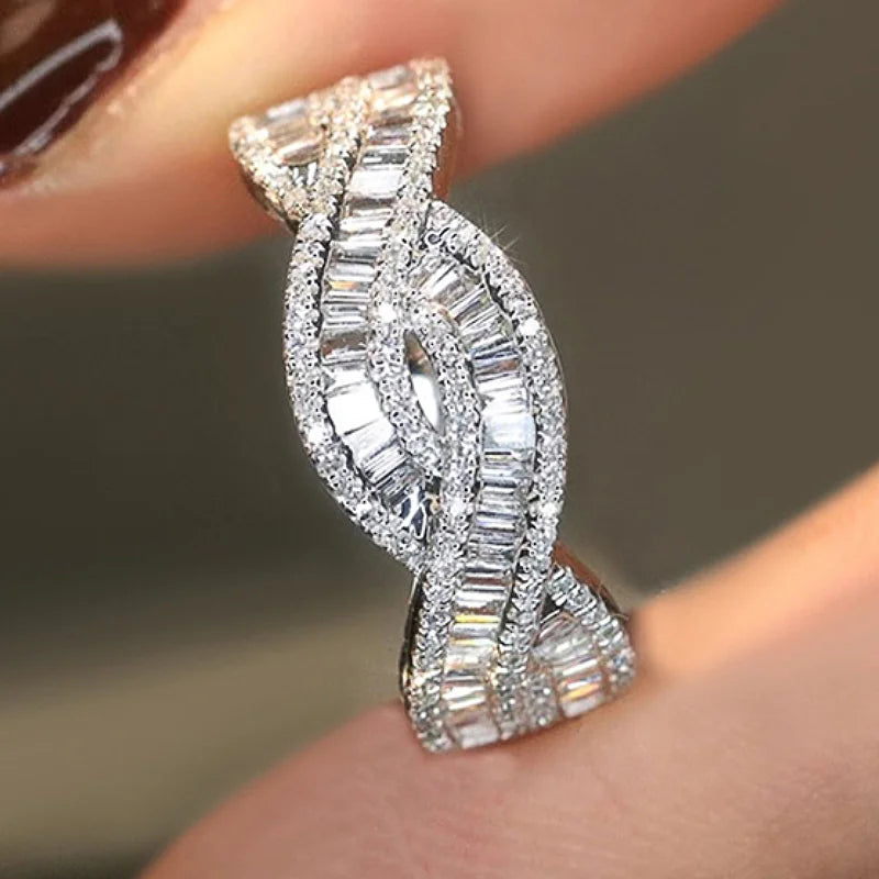 Huitan Twisty Design Women Rings Inlaid Bright Cubic Zirconia For Wedding Party Engagement Delicate Elegant Accessories Jewelry