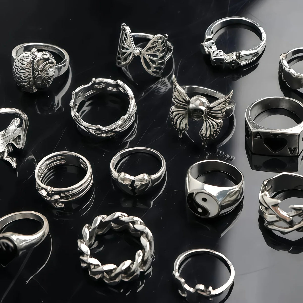 10/20/30/50/100Pieces Vintage Punk Heart Butterfly Rings Set For Women Men Mix Style Hip Hop Finger Ring Jewelry Party Gifts