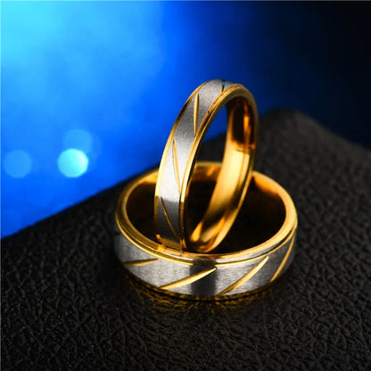 UAGE Titanium Steel Couple Rings Gold Wave Pattern Wedding Infinity Ring Men and Women Engagement Jewelry Gifts