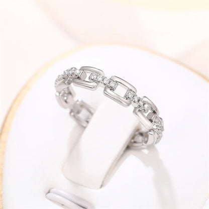 Huitan Classic Linked Designed Rings for Men/Women Wedding Bands Accessories with CZ Silver Color Couple Rings Eternity Jewelry