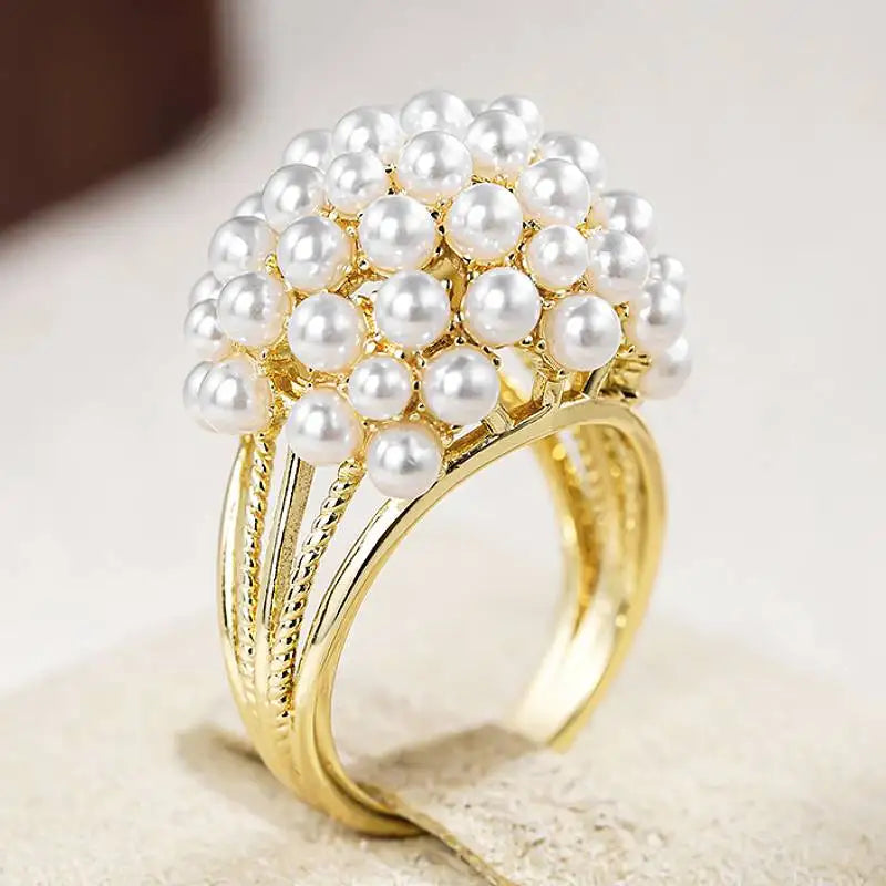 Huitan Elegant Women Rings Imitation Pearl Flower Shaped Romantic Wedding Engagement Anniversary Accessories Sweet Jewelry Gift