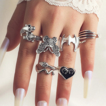 LATS 8pcs Irregular Red Crystal Heart Aesthetic Rings for Women Y2K Gothic Butterfly Spider Ring Creative Jewelry Accessories
