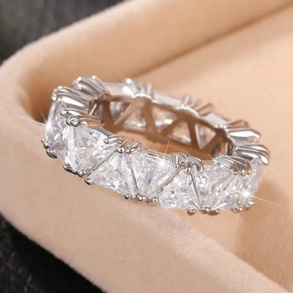 Huitan Triangular CZ Promise Rings for Women Luxury Trendy Wedding Bands Accessories Engagement Party Hot Fashion Female Jewelry