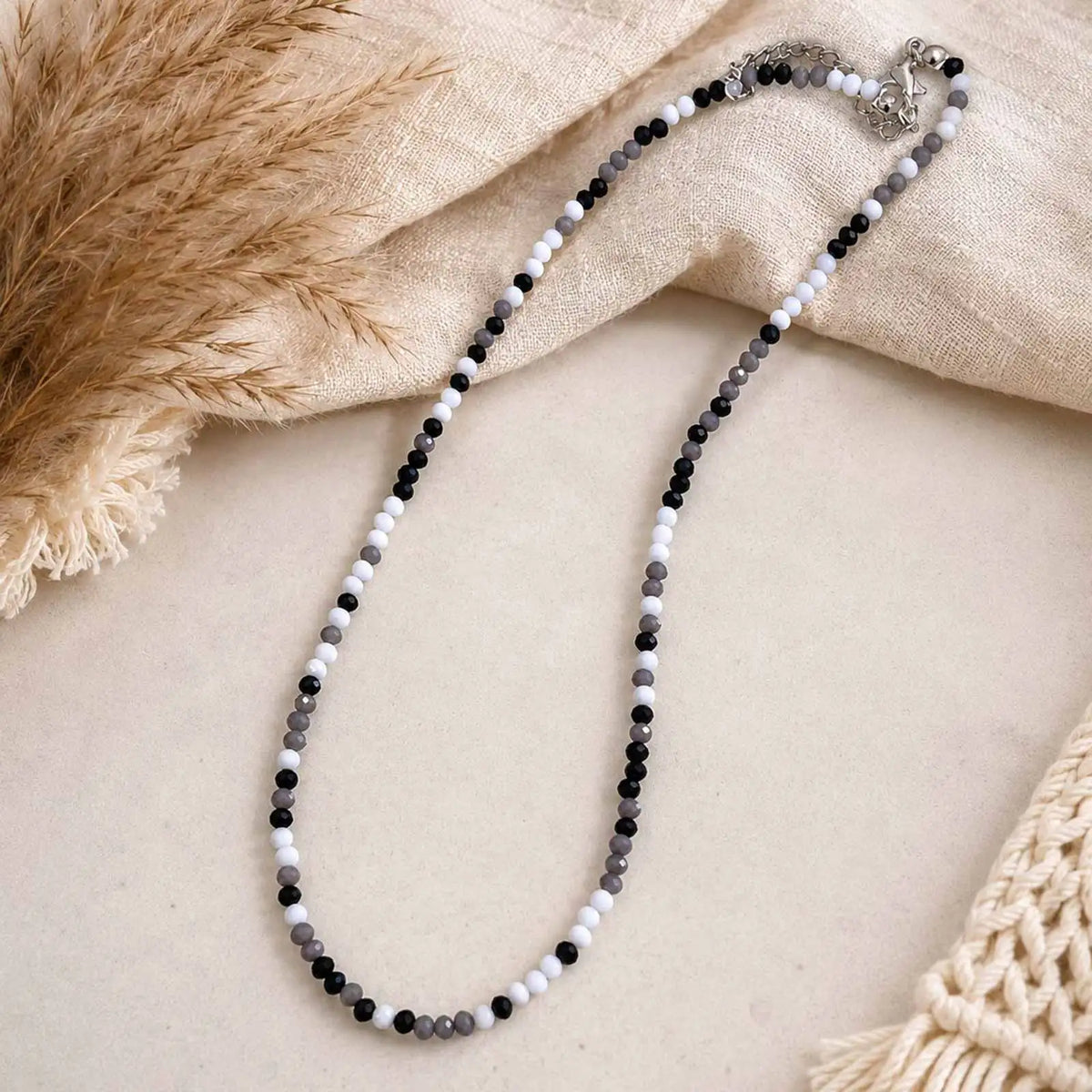 Vnox 41-48cm Adjustable Black White Crystal Beaded Choker Necklace for Men Women, Trendy Minimalist Clavicle Chain Jewelry Gift