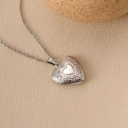 Customized 1/2 Photo Heart Locket Pendant Necklace, Fashion Women Necklace Personalized Souvenir Gifts, Mother's Day Idea Gifts