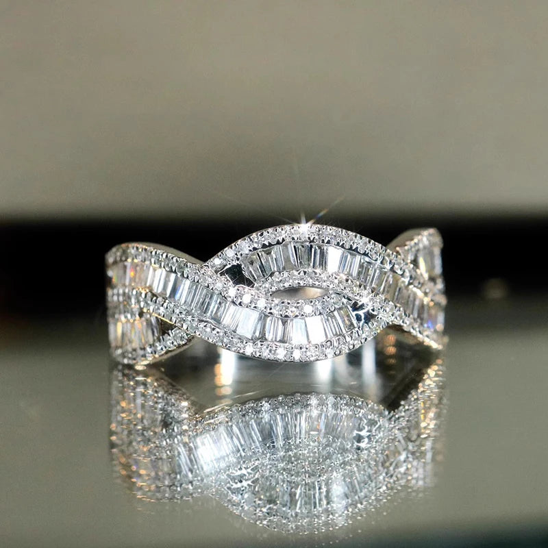 Huitan Twisty Design Women Rings Inlaid Bright Cubic Zirconia For Wedding Party Engagement Delicate Elegant Accessories Jewelry